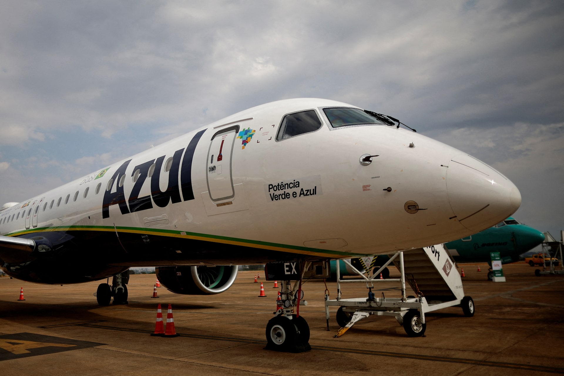 Azul reestrutura ações com grupamento de 150 mil para 1 e novo ticker AZUL3